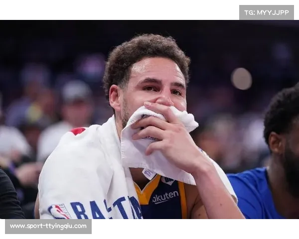 汤普森重返大通中心，独行侠勇士圣诞大战三分对攻